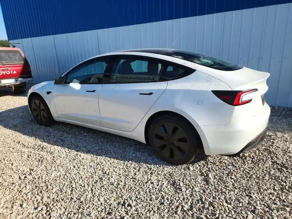 5YJ3E1EA5SF009979 2025 TESLA MODEL 3-1