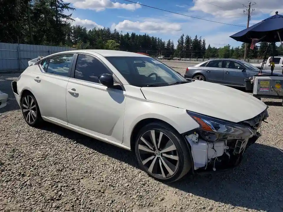 1N4BL4CVXKC161252 2019 NISSAN ALTIMA-3