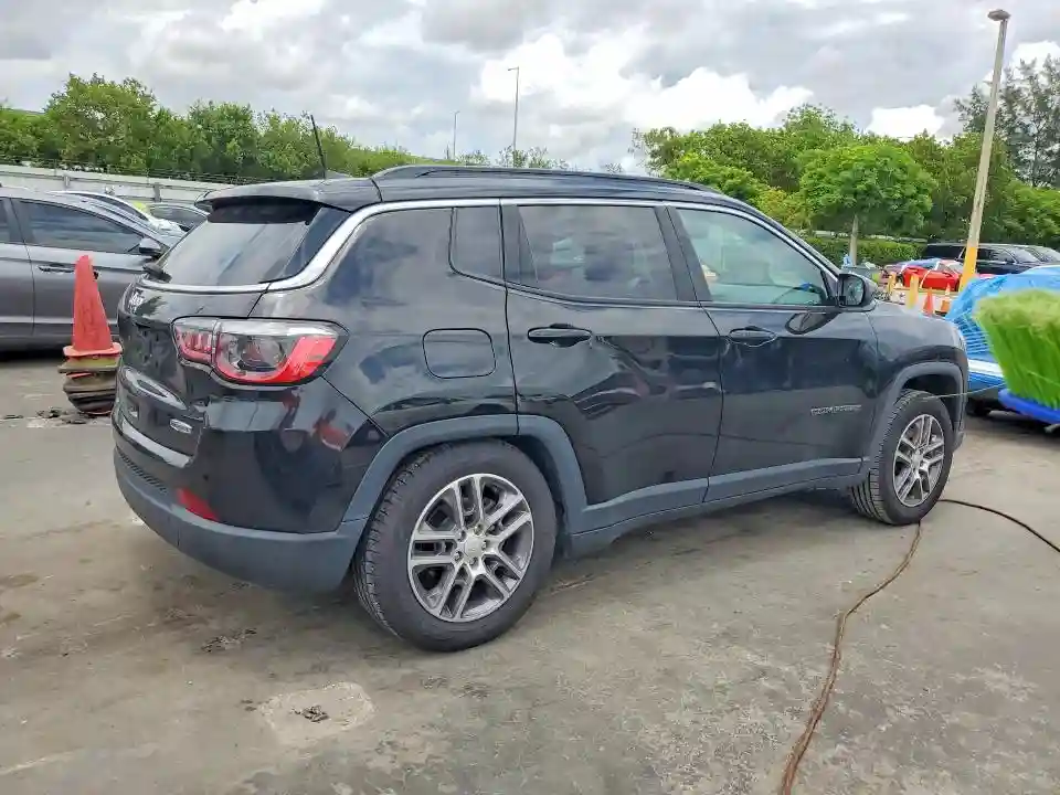 3C4NJCBB6LT241958 2020 JEEP COMPASS-2