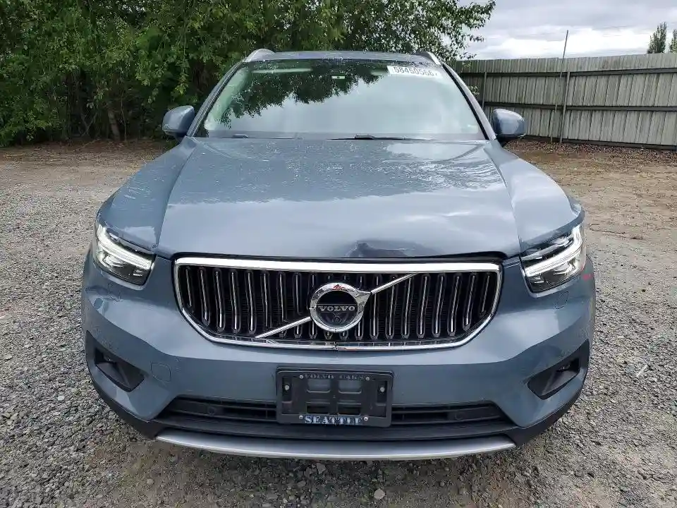 YV4162UL3L2171480 2020 VOLVO XC40-4