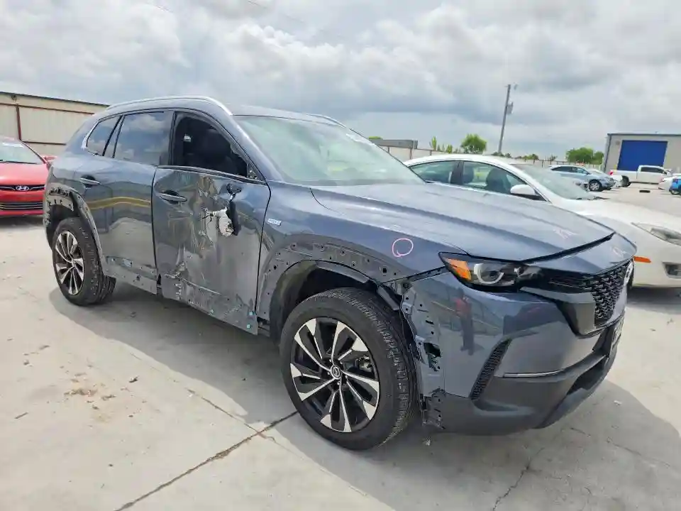 7MMVAAEW3SN131886 2025 MAZDA CX-50-3