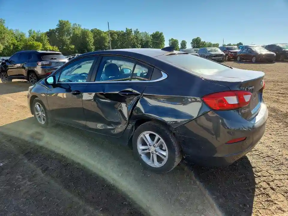 1G1BE5SM9J7106066 2018 CHEVROLET CRUZE-1
