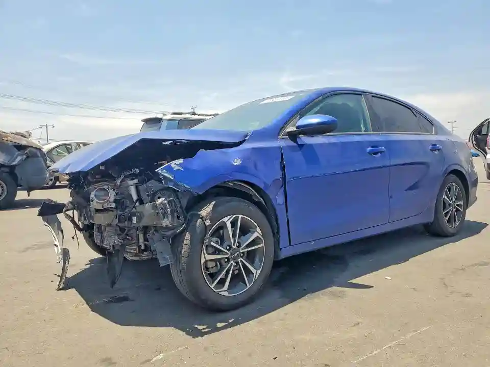 3KPF24AD2RE725391 2024 KIA FORTE LXS-0