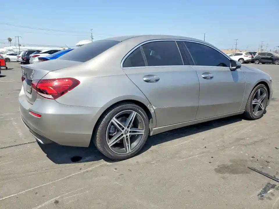 WDD3G4EB1KW016000 2019 MERCEDES-BENZ A-CLASS-2