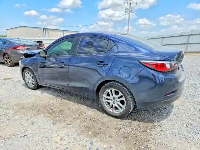 3MYDLBYV9JY300438 2018 TOYOTA YARIS-1
