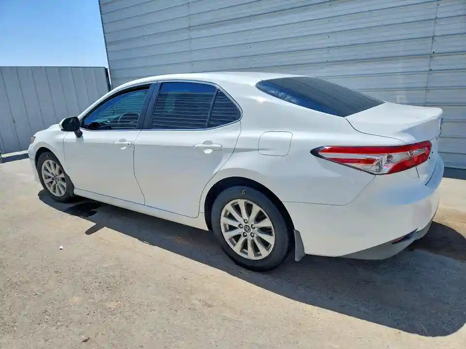 4T1B11HK7JU104315 2018 TOYOTA CAMRY-1