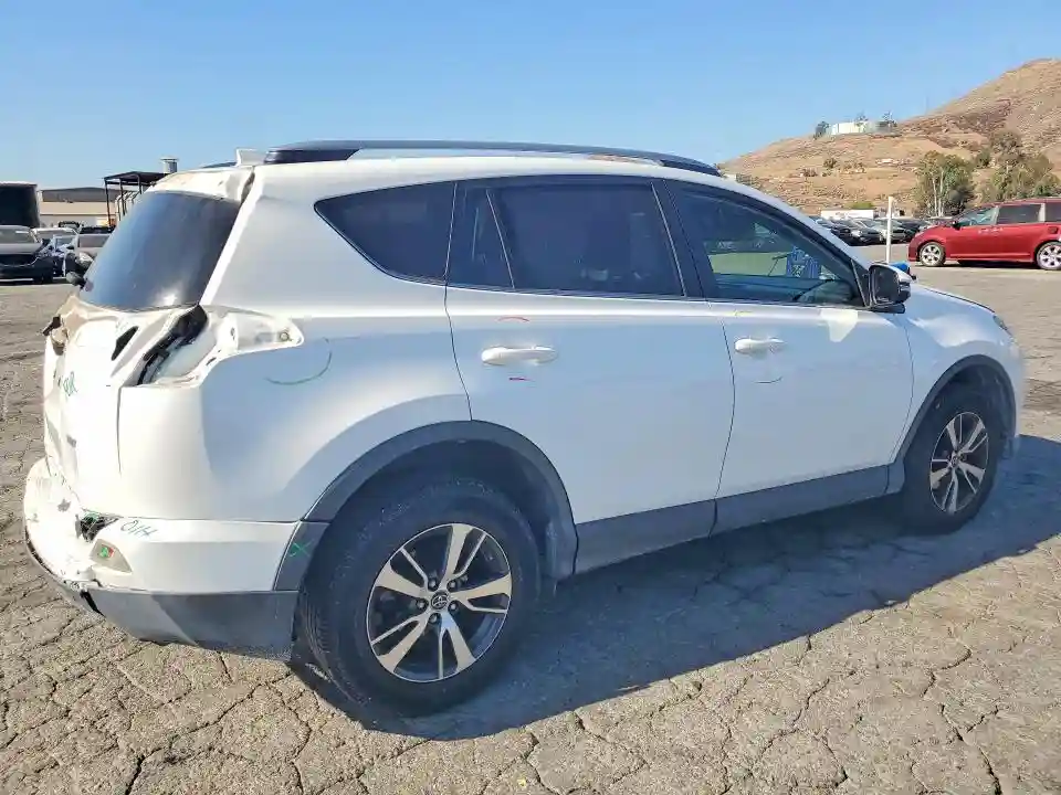 JTMWFREV0JJ197376 2018 TOYOTA RAV4-2