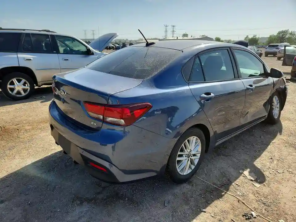 3KPA34AB0JE063949 2018 KIA RIO-2