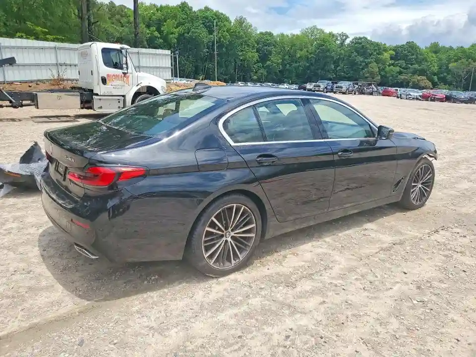 WBA73BJ07NWX74988 2022 BMW 5 SERIES-2
