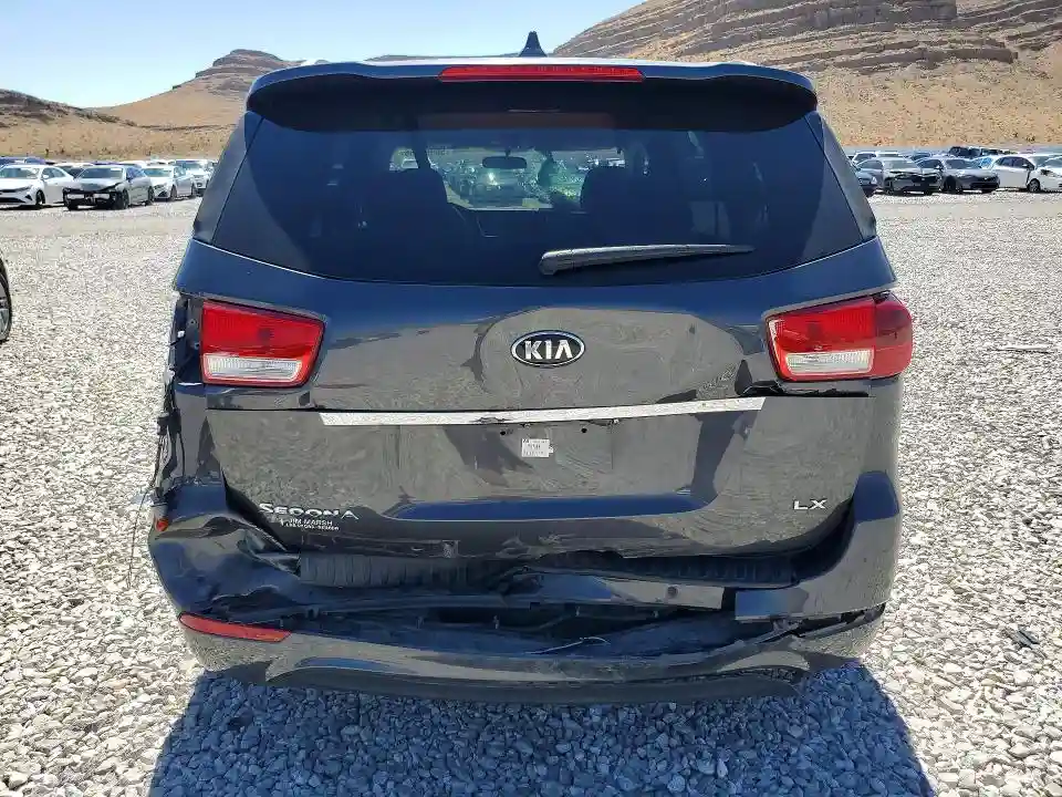 KNDMB5C13G6183947 2016 KIA SEDONA-5