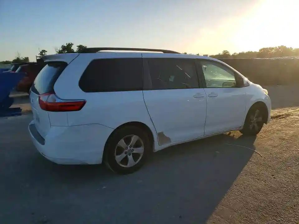 5TDKK3DC3FS611879 2015 TOYOTA SIENNA-2