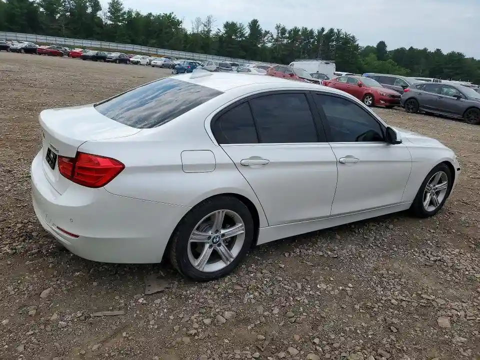 WBA3D3C5XFK157541 2015 BMW 3 SERIES-2