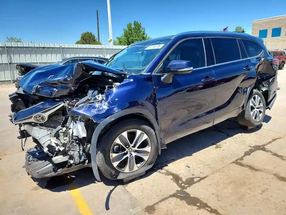 5TDHZRBH3MS108230 2021 TOYOTA HIGHLANDER-0