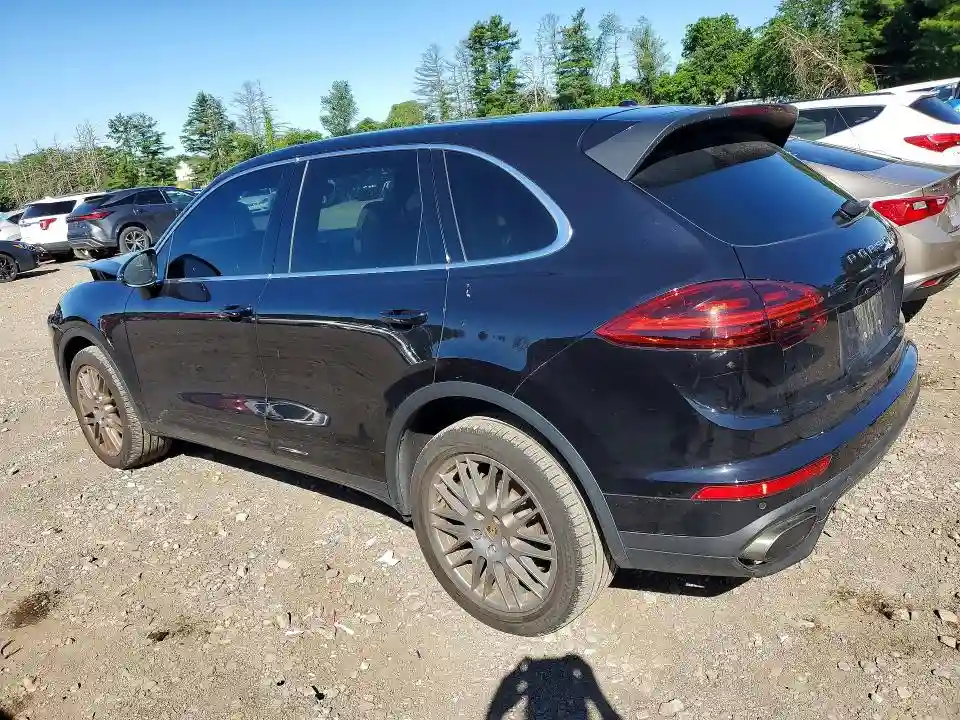 WP1AA2A2XJKA00931 2018 PORSCHE CAYENNE-1