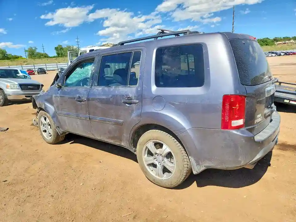 5FNYF4H53FB077044 2015 HONDA PILOT-1