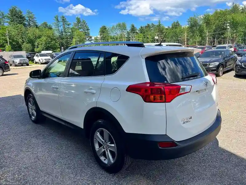 JTMRFREVXFD138077 2015 TOYOTA RAV4-2
