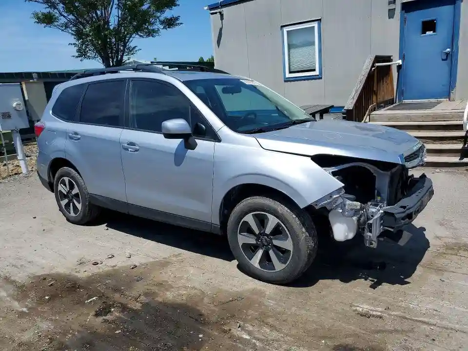 JF2SJAEC0HH578130 2017 SUBARU FORESTER-3
