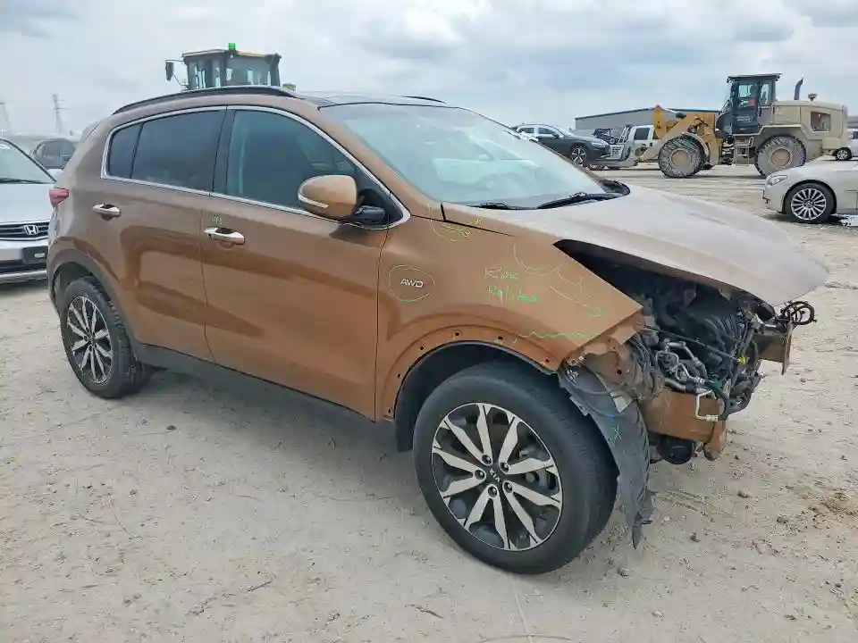 KNDPNCACXJ7392391 2018 KIA SPORTAGE-3