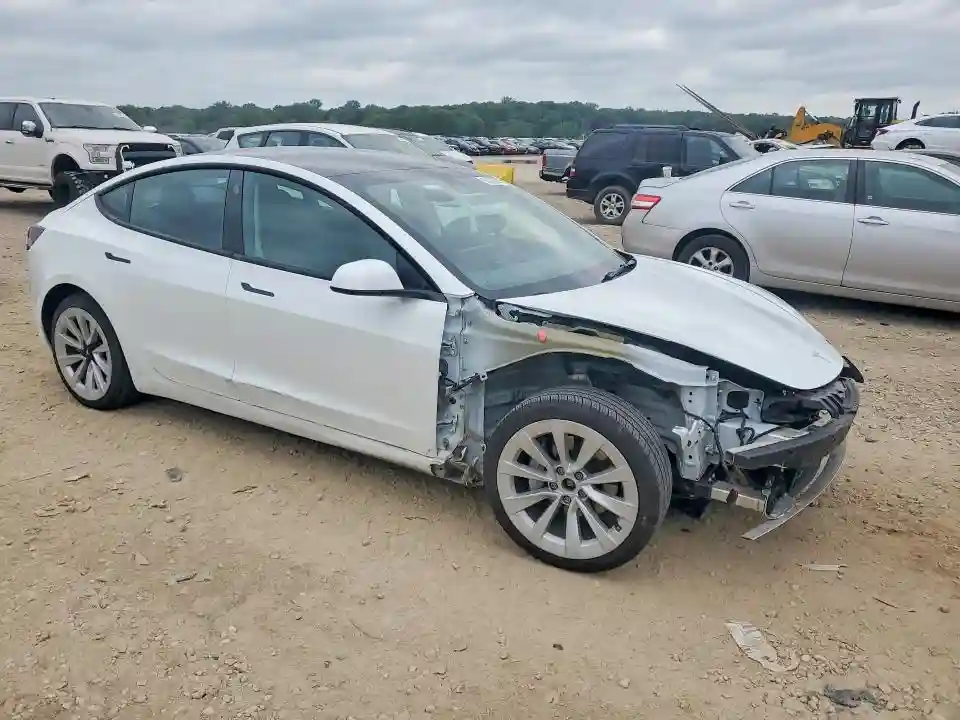 5YJ3E1EB6PF393576 2023 TESLA MODEL 3-3