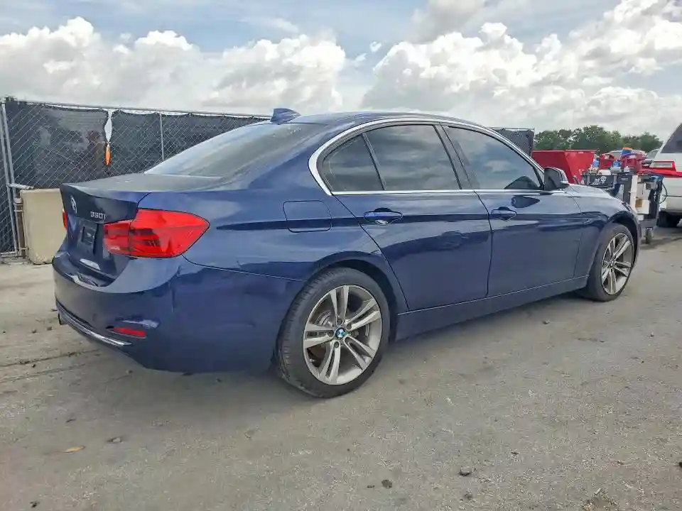 WBA8B9C55JEE81053 2018 BMW 3 SERIES-2