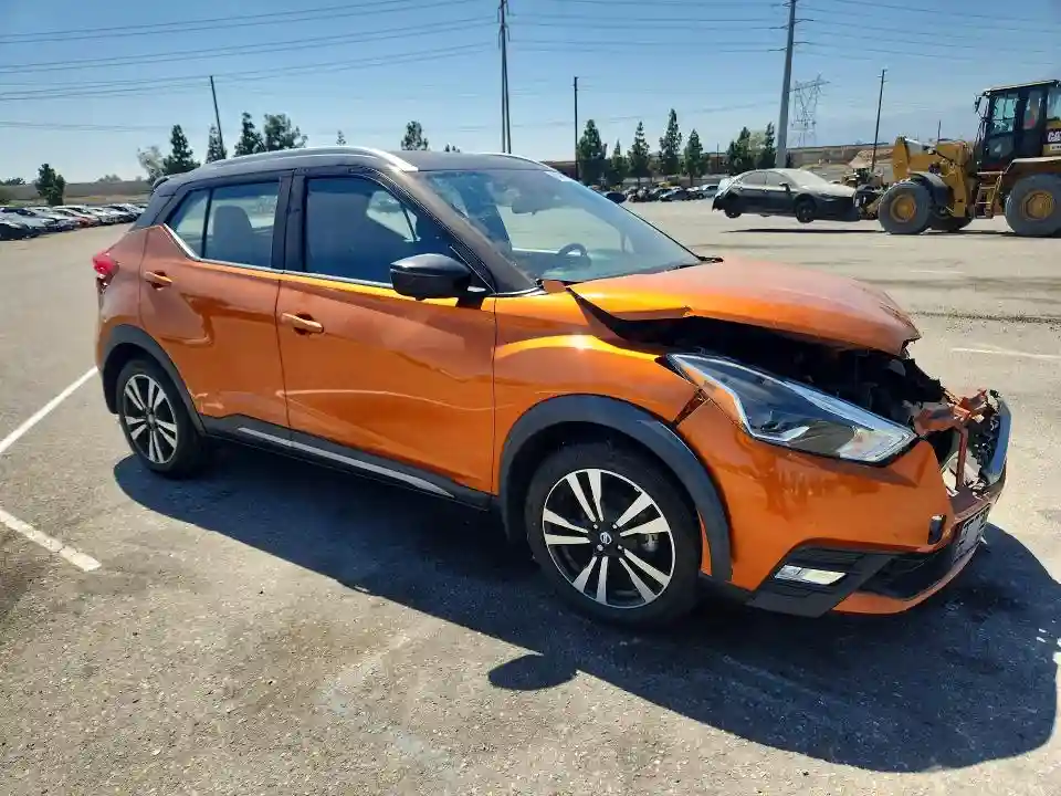 3N1CP5CU6KL525464 2019 NISSAN KICKS-3