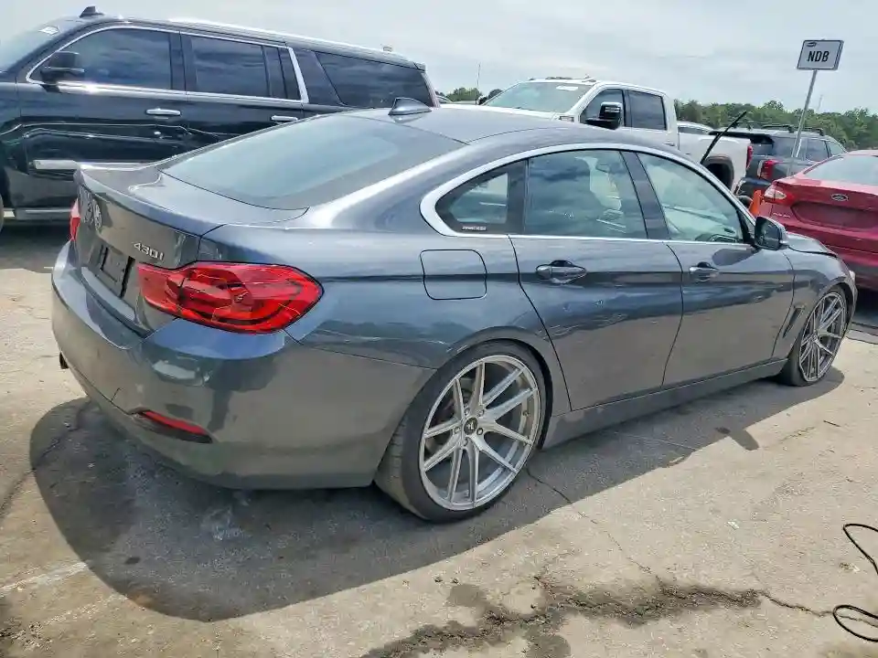 WBA4J1C51JBG79066 2018 BMW 4 SERIES-2