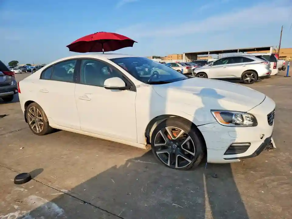 YV126MFL5J2452798 2018 VOLVO S60-3