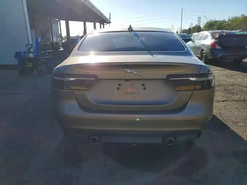 SAJAE4BG0HA961972 2017 JAGUAR XE-5