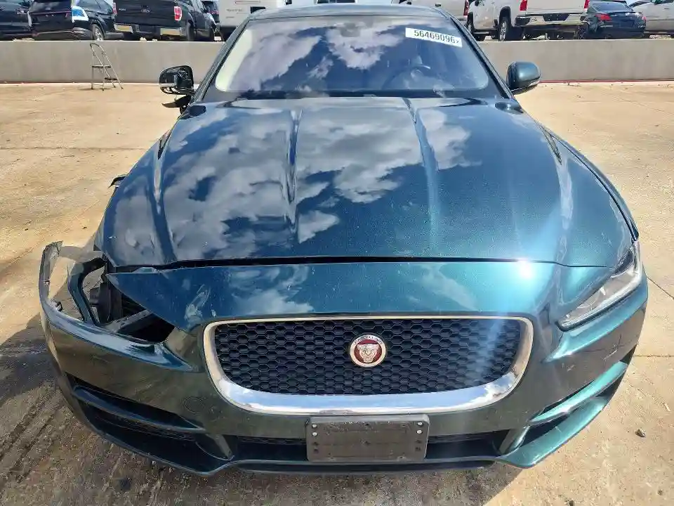 SAJAK4BV5HA966513 2017 JAGUAR XE-4