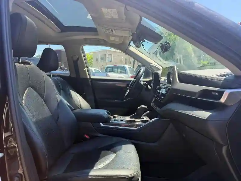 5TDDZRBH7LS005843 2020 TOYOTA HIGHLANDER-4