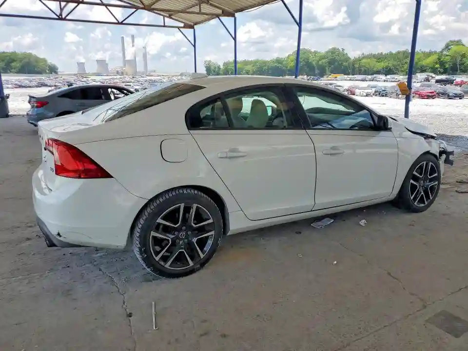 YV126MFL7H2422731 2017 VOLVO S60-2