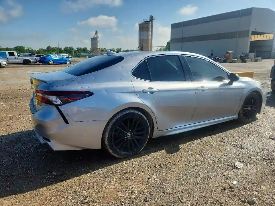 4T1K31AK3NU584296 2022 TOYOTA CAMRY-2