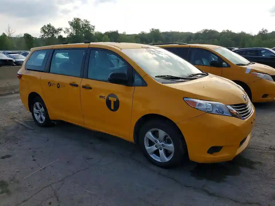 5TDZK3DC2GS718146 2016 TOYOTA SIENNA-3