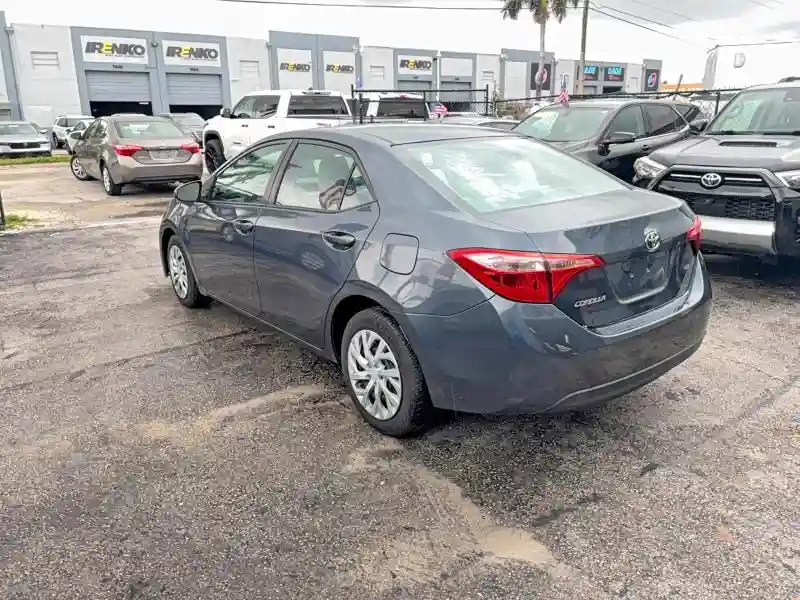 2T1BURHE9HC801464 2017 TOYOTA COROLLA-2
