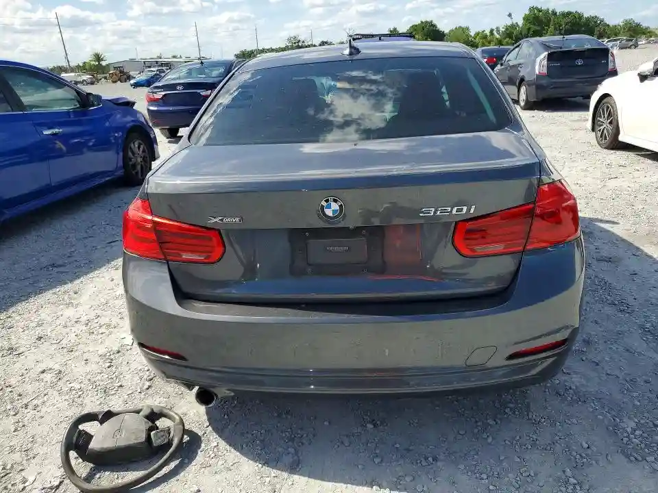 WBA8A3C56JA499890 2018 BMW 3 SERIES-5