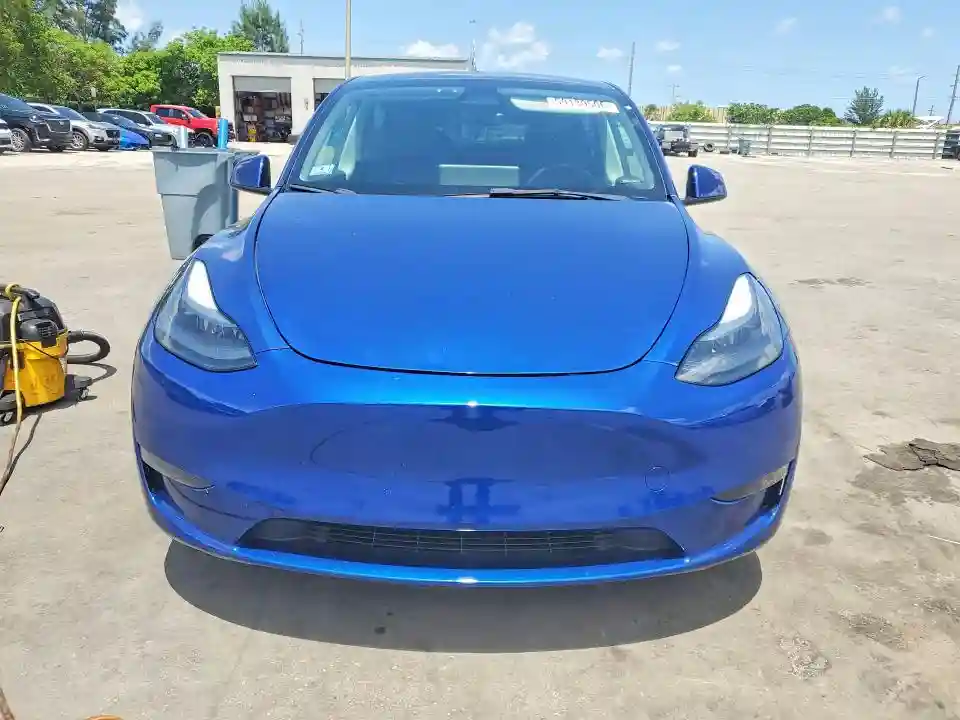 7SAYGAEE6PF850531 2023 TESLA MODEL Y-4