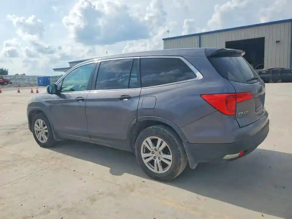 5FNYF6H13JB024958 2018 HONDA PILOT-1