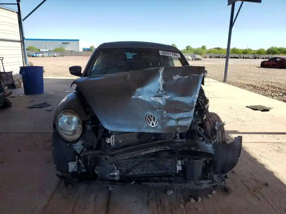 3VW517AT9GM821249 2016 VOLKSWAGEN BEETLE-4