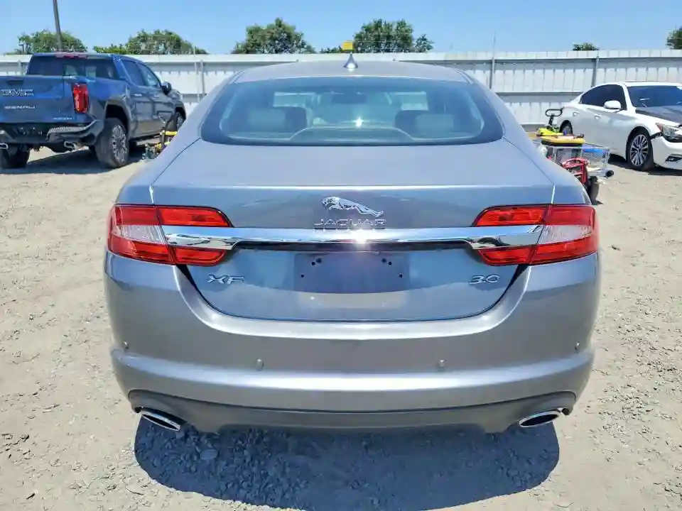 SAJWA0F72F8U55214 2015 JAGUAR XF-5
