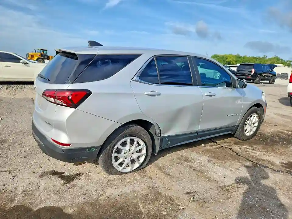 2GNAXTEV3N6107765 2022 CHEVROLET EQUINOX-2