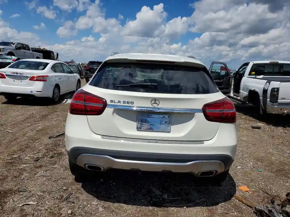 WDCTG4EB3JJ471415 2018 MERCEDES-BENZ GLA-CLASS-5