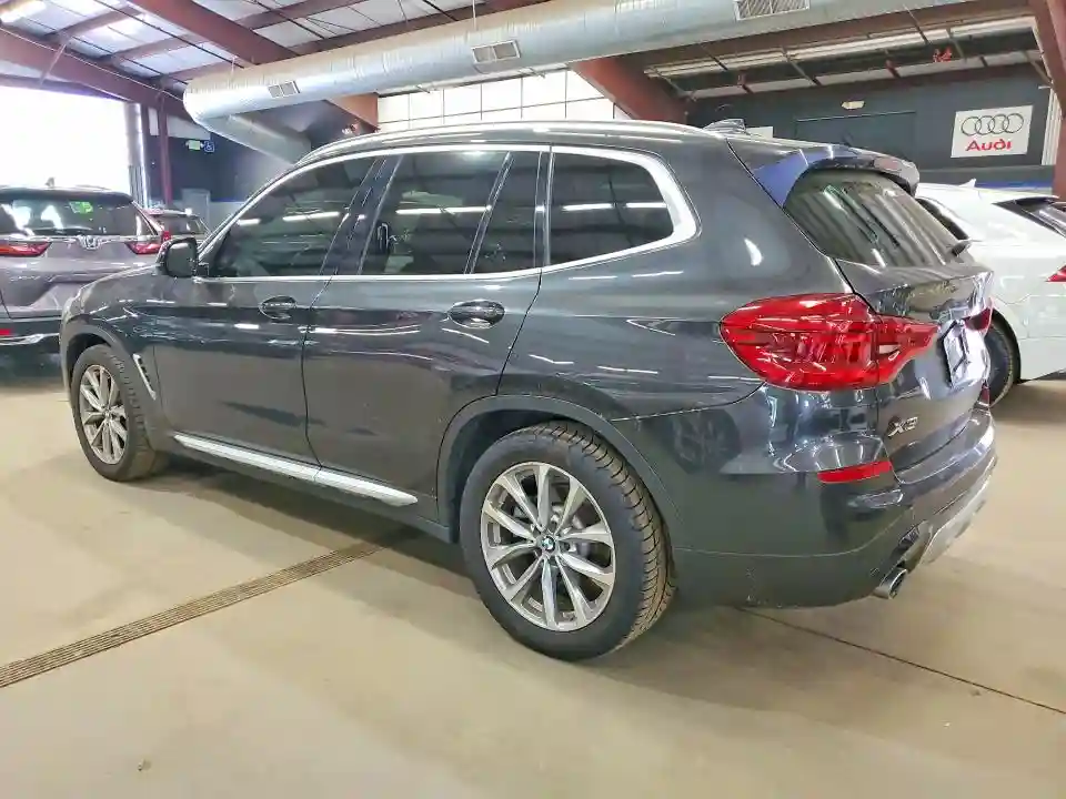 5UXTR9C53JLD73338 2018 BMW X3-1