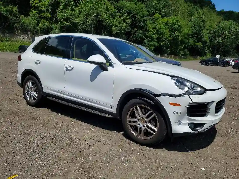 WP1AA2A27GKA11877 2016 PORSCHE CAYENNE-3