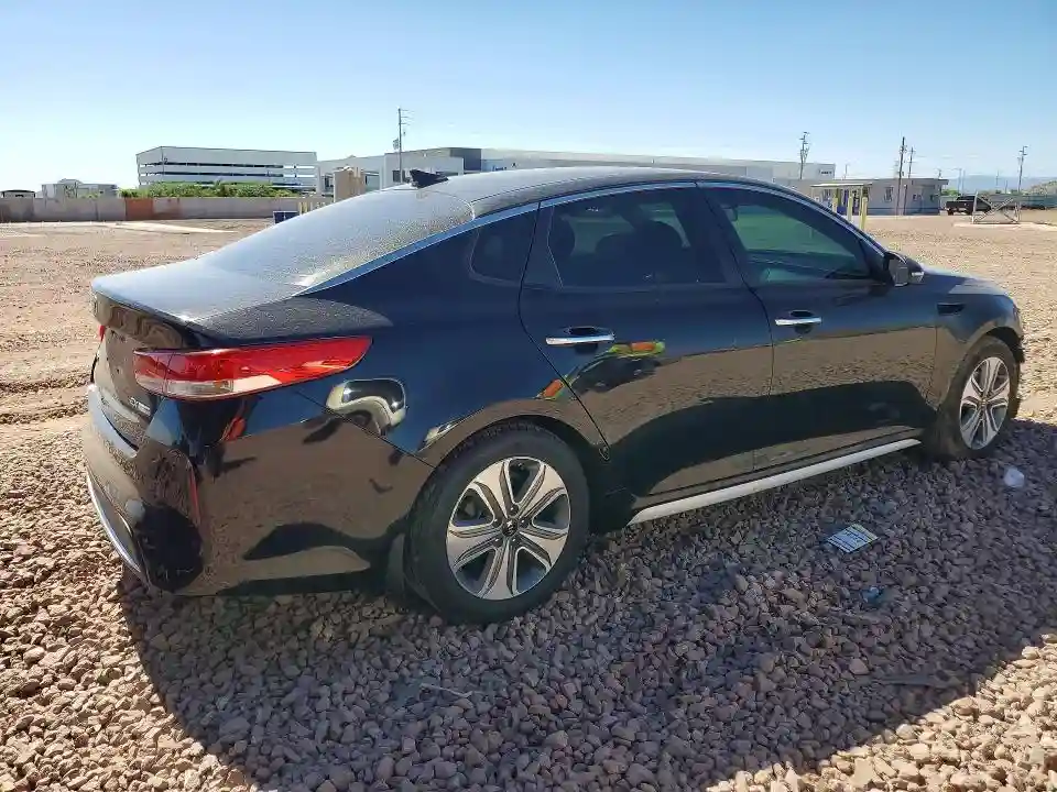 KNAGU4LE7H5017844 2017 KIA OPTIMA-2