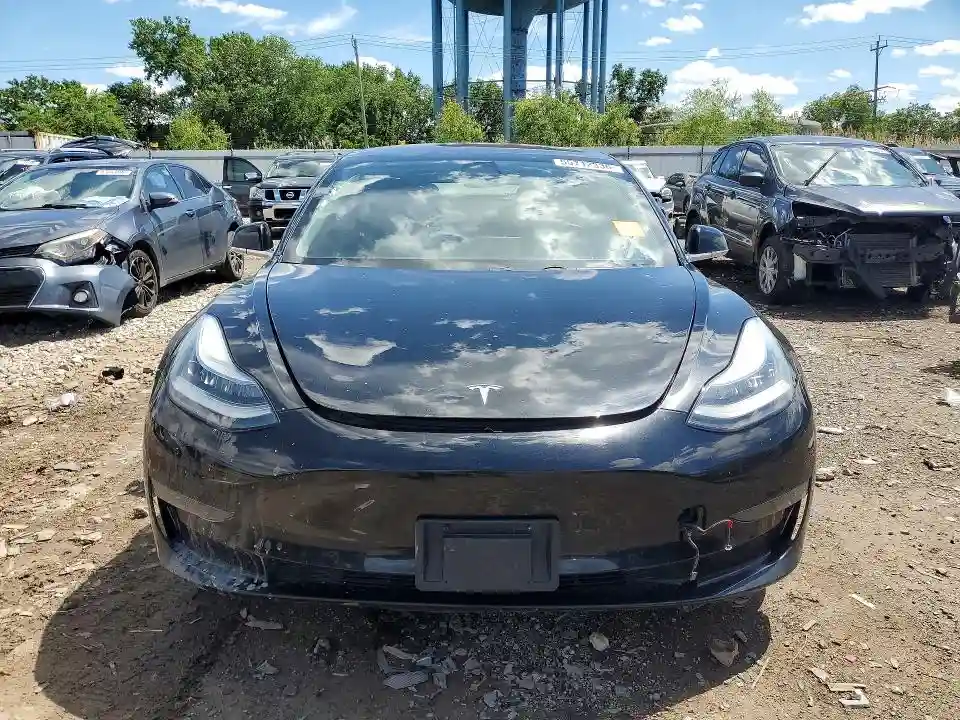 5YJ3E1EB6JF188119 2018 TESLA MODEL 3-4