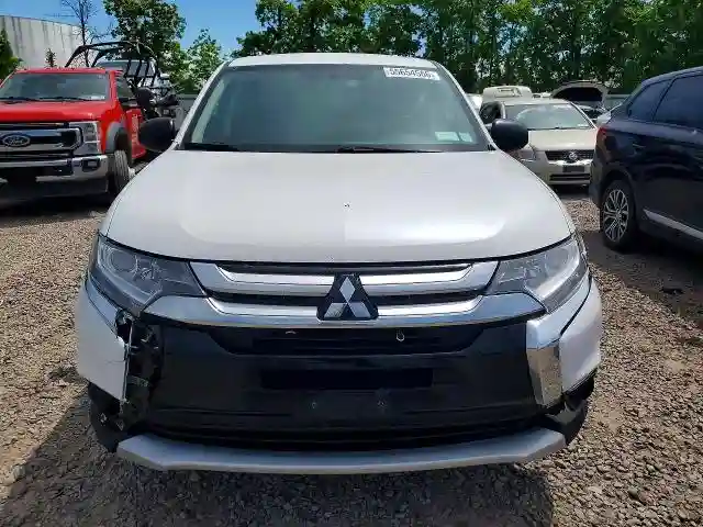 JA4AZ3A38JZ025529 2018 MITSUBISHI OUTLANDER-4