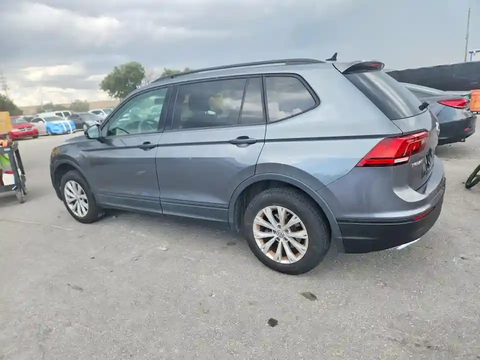 3VV0B7AX5LM148825 2020 VOLKSWAGEN TIGUAN-1