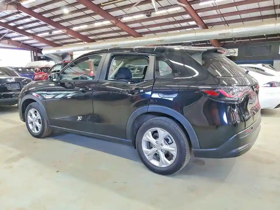 3CZRZ2H36PM701778 2023 HONDA HR-V-1