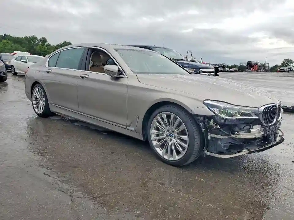 WBA7F2C52HG421878 2017 BMW 7 SERIES-3