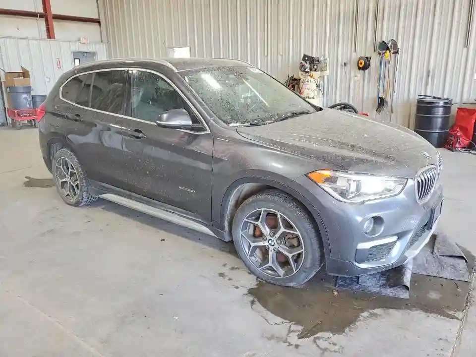 WBXHT3C36H5F68386 2017 BMW X1-3